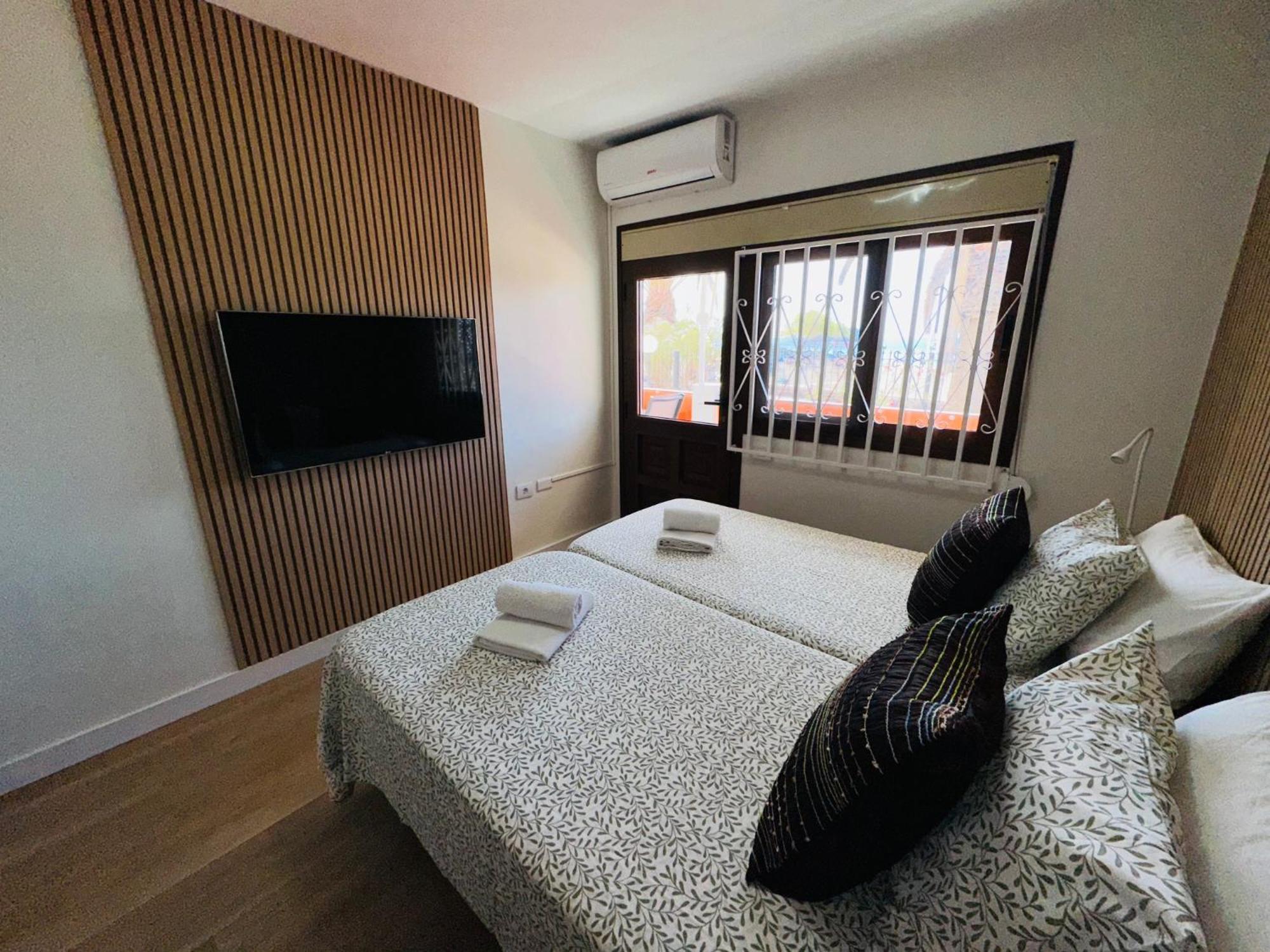 En Playa Las Vistas. Veramar. Free Parking, Pool! Los Cristianos  Exterior foto